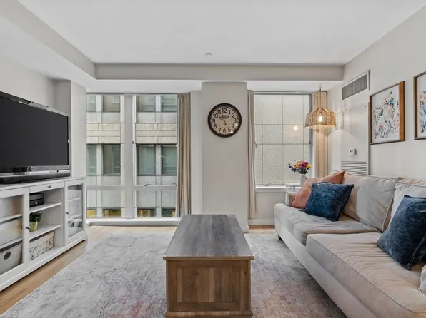 80 Broad St Unit 506, Boston, MA 02110