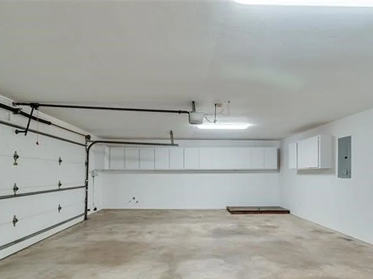 640 SW Dani Ann Ln — Photo 13