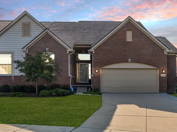 57240 Windmill Point #1, New Hudson, MI 48165