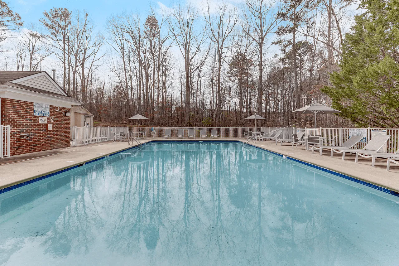 Forest Glen Apartments — Photo 1