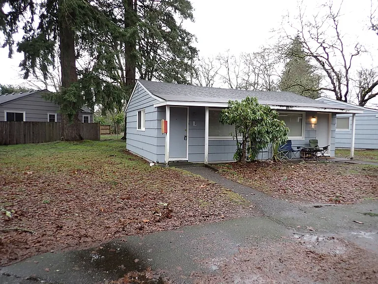 6412 Lake Grove St SW — Photo 1