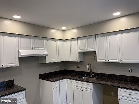 3rd image of 6327 Prince Way
