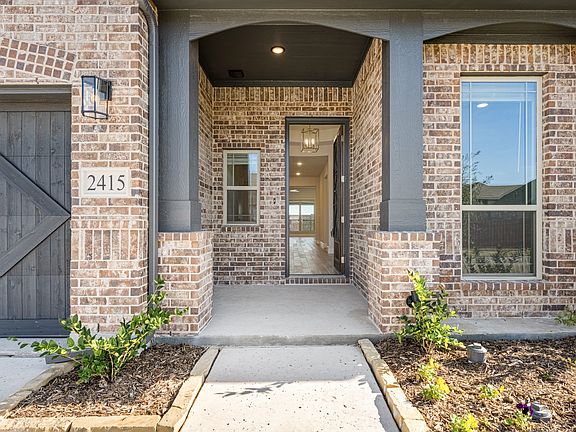 4th image of 2415 Carpano Ln
