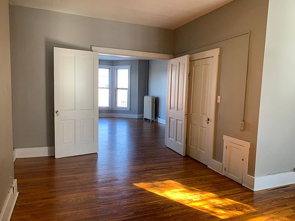 4th image of 201-203 Scioto St #201-4