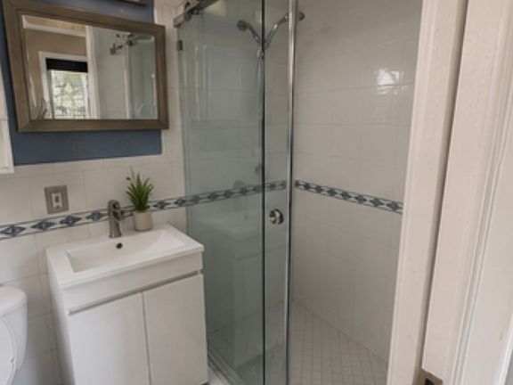 2nd image of 2120 SW 16th St #1