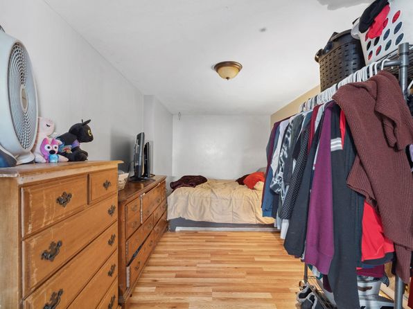 manchester-new-hampshire-95345048 picture