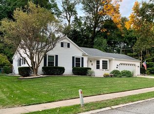 1433 Clayton Dr, South Bend, IN