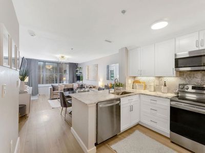 26 Avenue At Port Imperial Unit B37, West New York, NJ, 07093