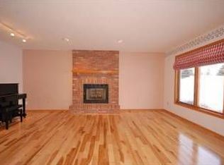 3450 Holly Ln N, Plymouth, MN 55447