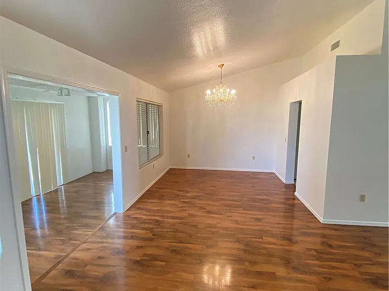 9012 Starmount Dr — Photo 4
