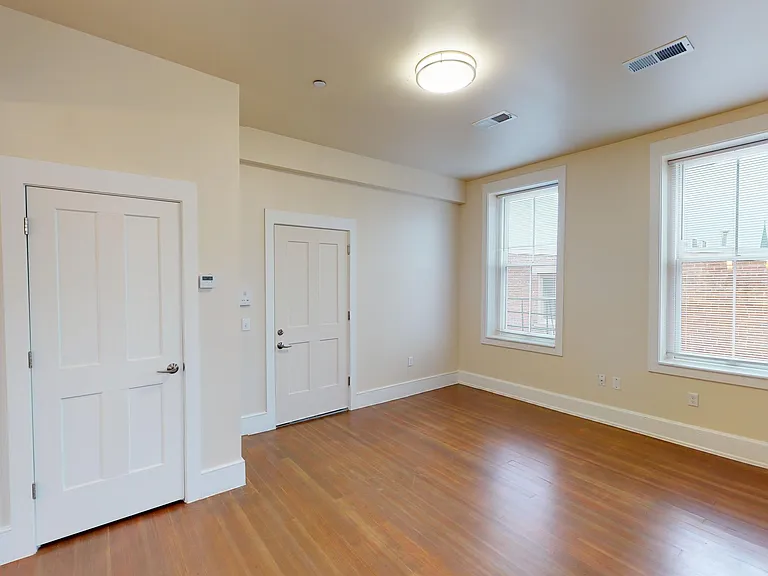 101 Peete St #4 — Photo 4