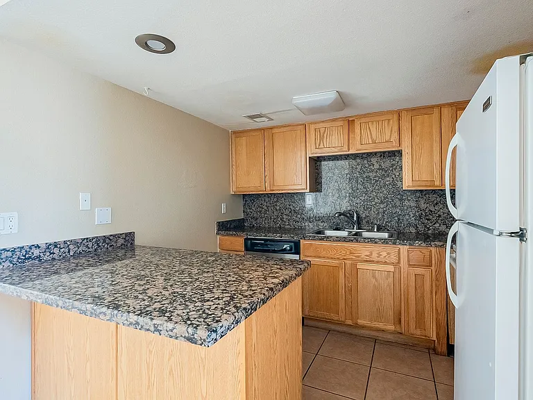 2 bedroom 1.5 bathroom in the heart of Phoenix — Photo 8