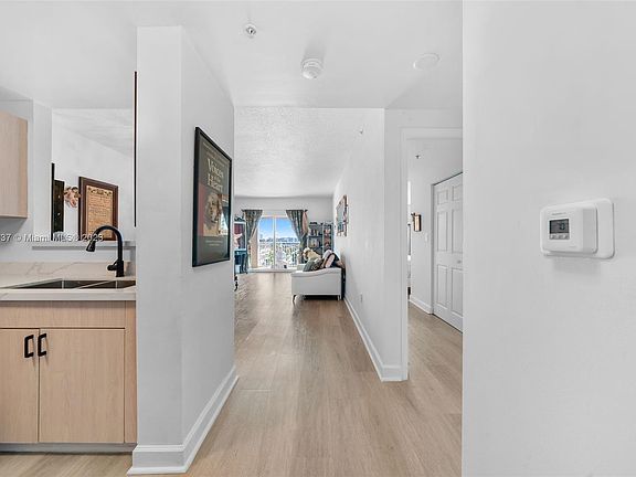2nd image of 50 Menores Ave APT 729