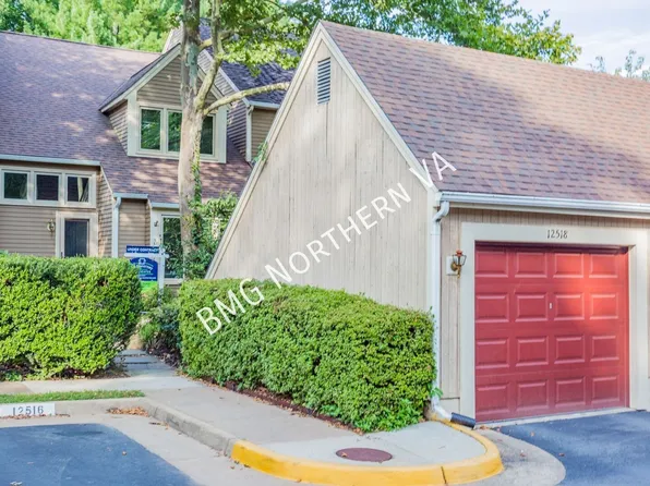 12518 Flatwood Cir, Fairfax, VA 22033