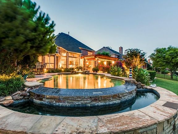 3rd image of 7825 Linksview Dr