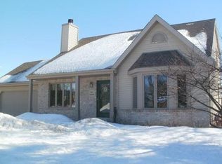 W67N1000 Cambridge Ave, Cedarburg, WI 53012