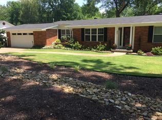 237 Arlington Dr, Russellville, AR 72801