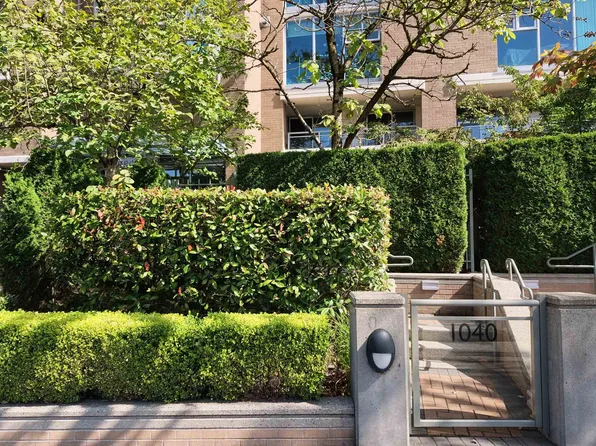 1040 Quebec St, Vancouver, BC V6A 4K8