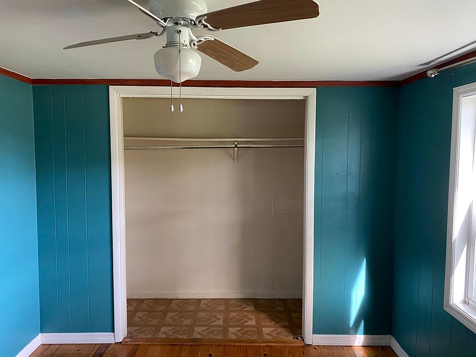 1st image of 252 W Palm Grove Ave