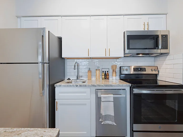 TRELLIS Canyon Creek Apartments — Photo 37
