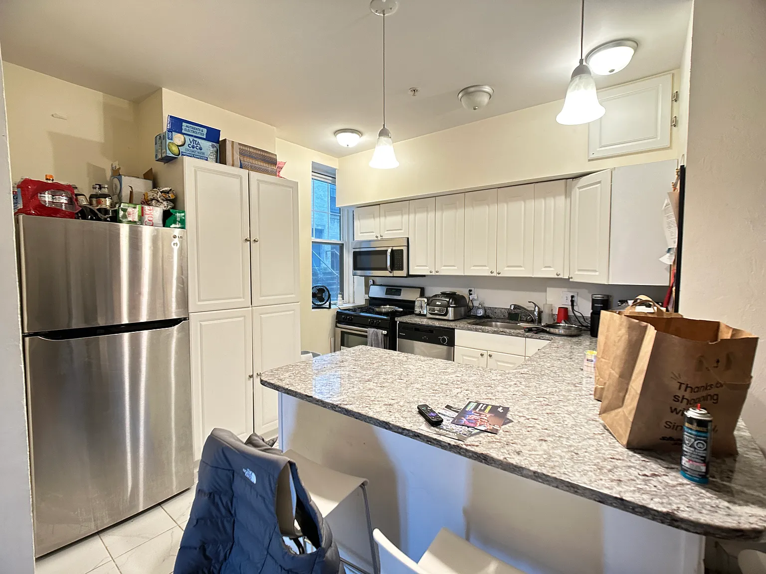 3 bed, 999 sqft, $5,040 — Photo 1