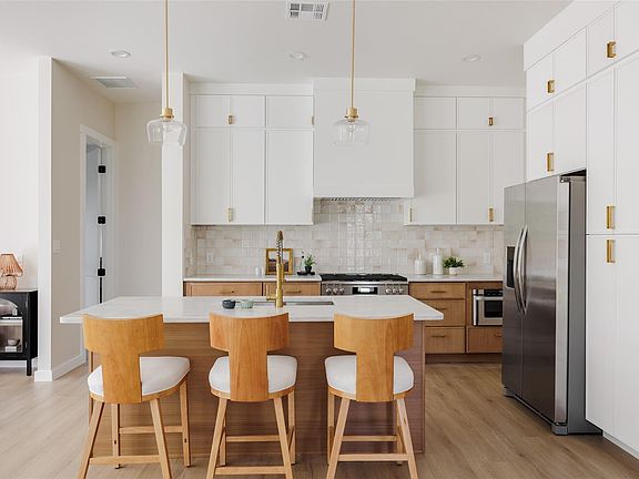 5th image of 901 Redd St