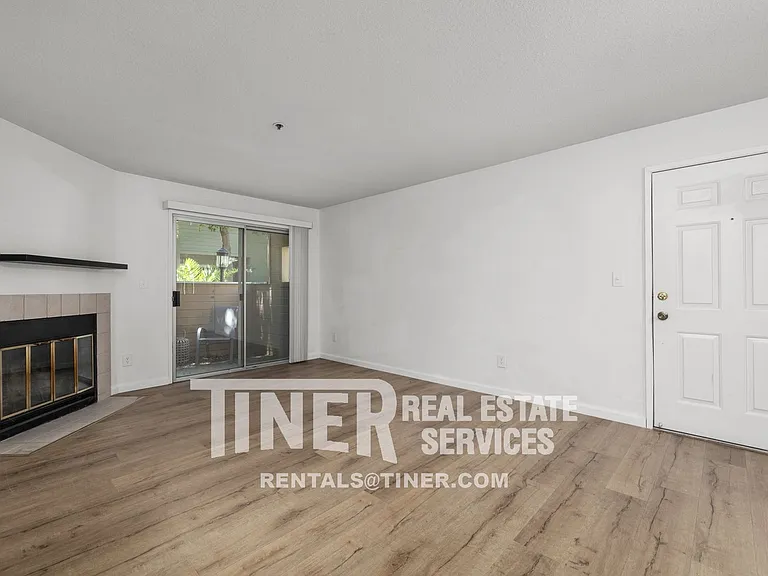 1019 Dornajo Way #108 — Photo 6