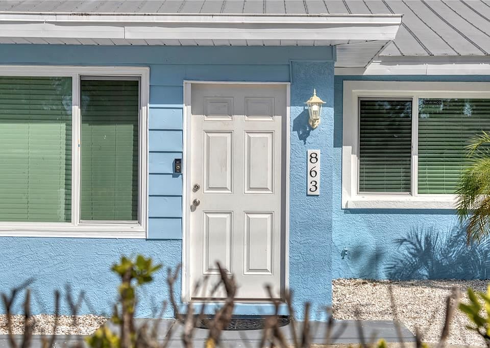 1st image of 863 41st St