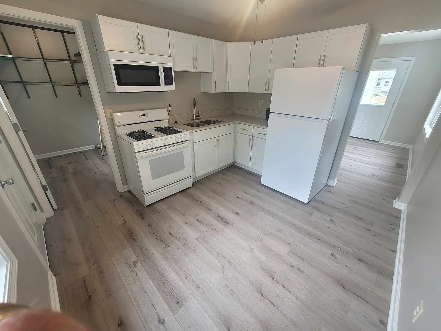 2 bed, 800 sqft, $1,000 — Photo 4