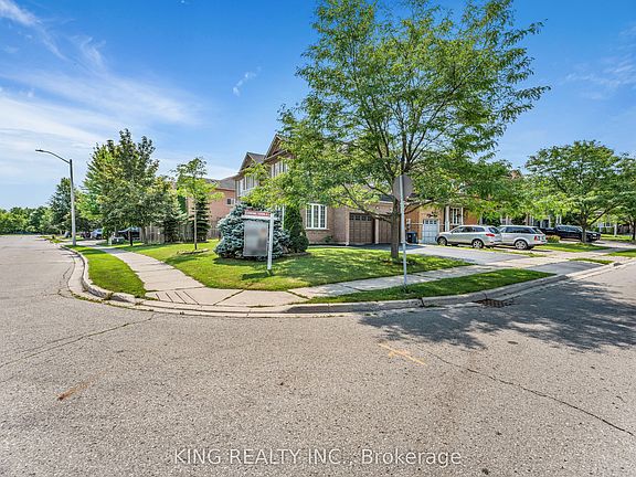 3rd image of 100 Pantomine Blvd