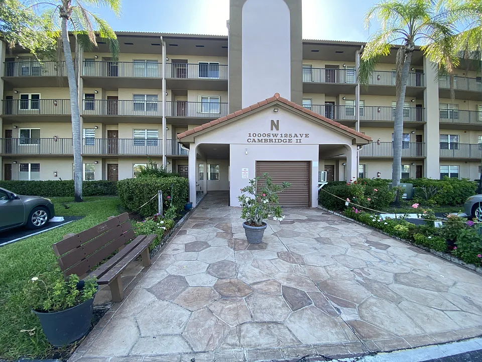 1000 SW 125th Ave #108
