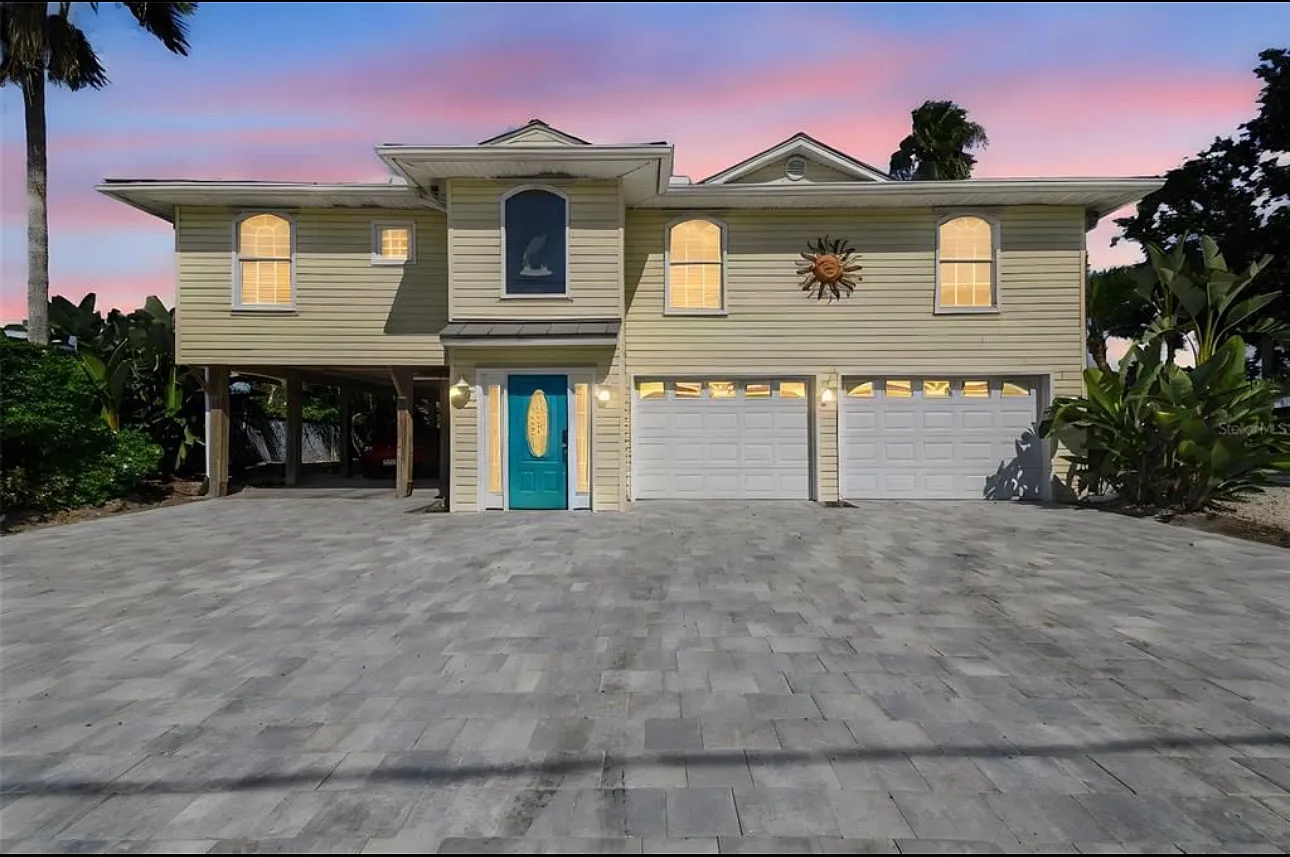 3 bed, 3.5 bath, 1922 sqft, $4,750 — Photo 2