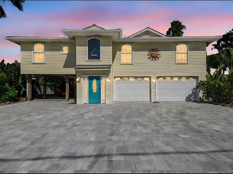 9914 Alavista Dr — Photo 2