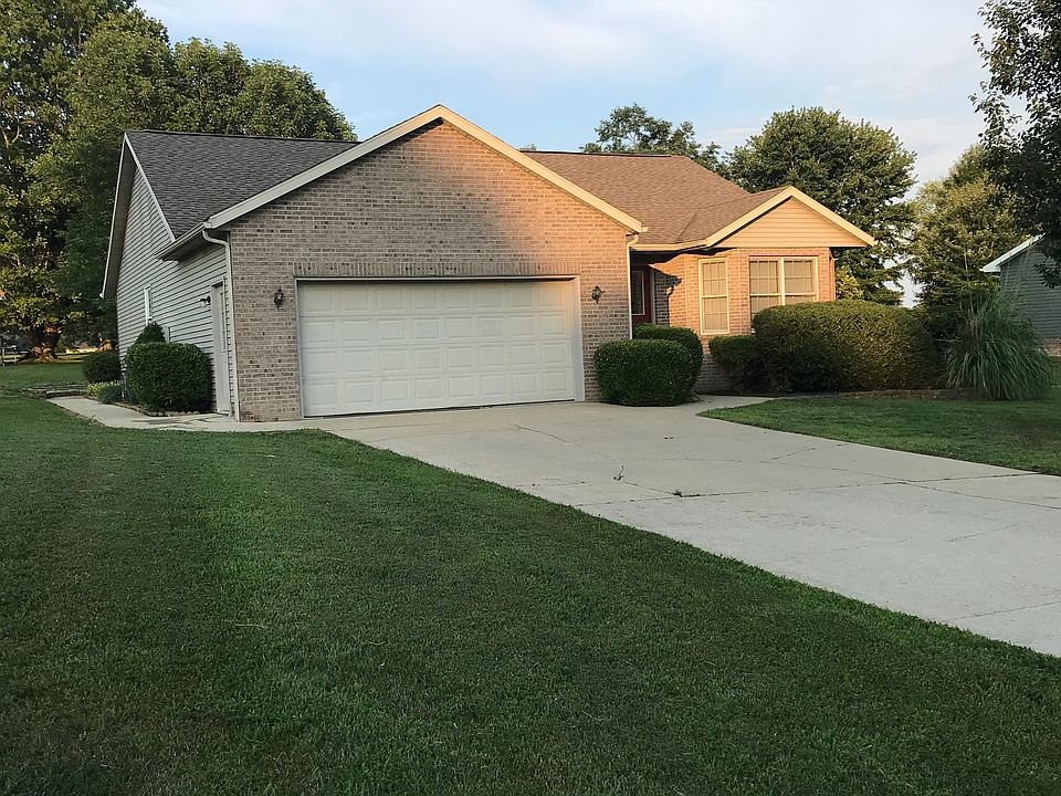 1st image of 786 W Ornament Ln