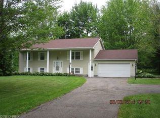 1059 Housel Craft Rd, Cortland, OH 44410