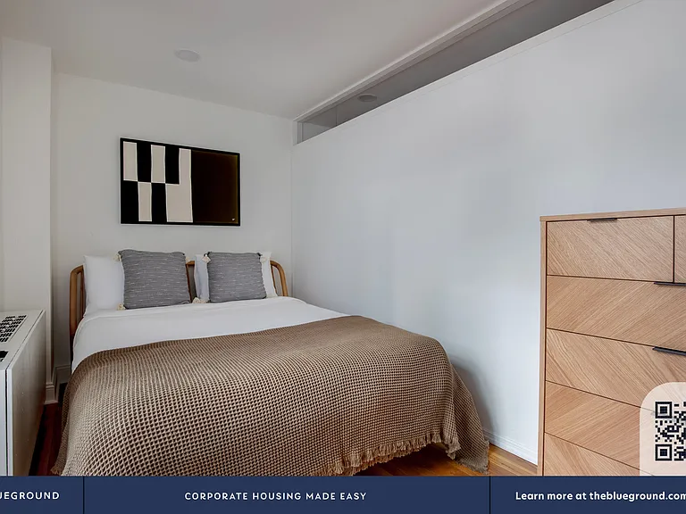 123 E 54th St #4D — Photo 10