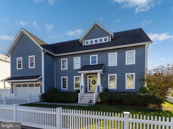 4923 Thomas Dr, Shady Side, MD 20764