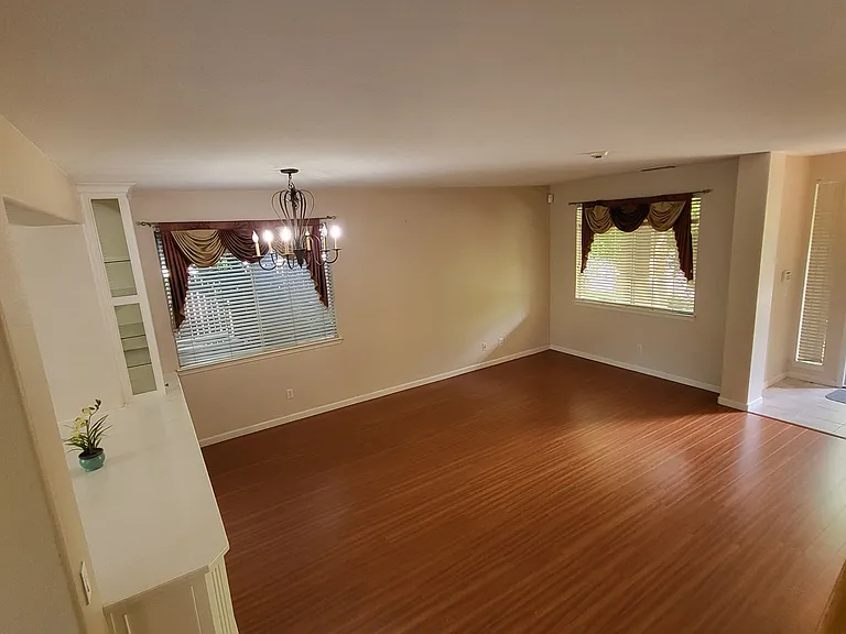 Living Room(Entrance from Door)