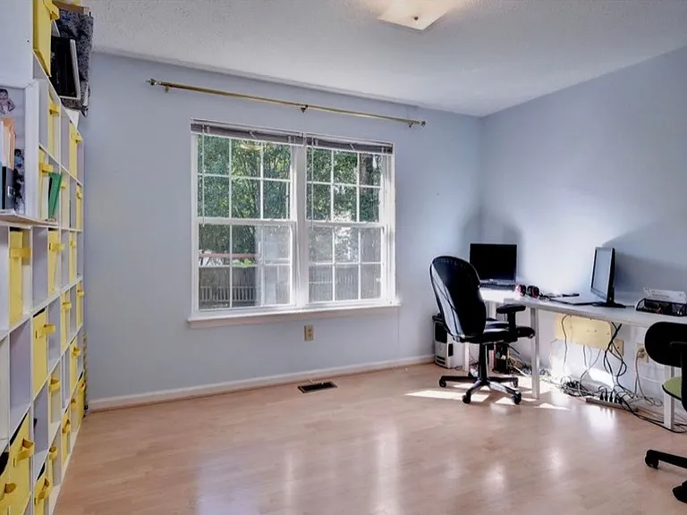 110 Bugle Ct — Photo 15