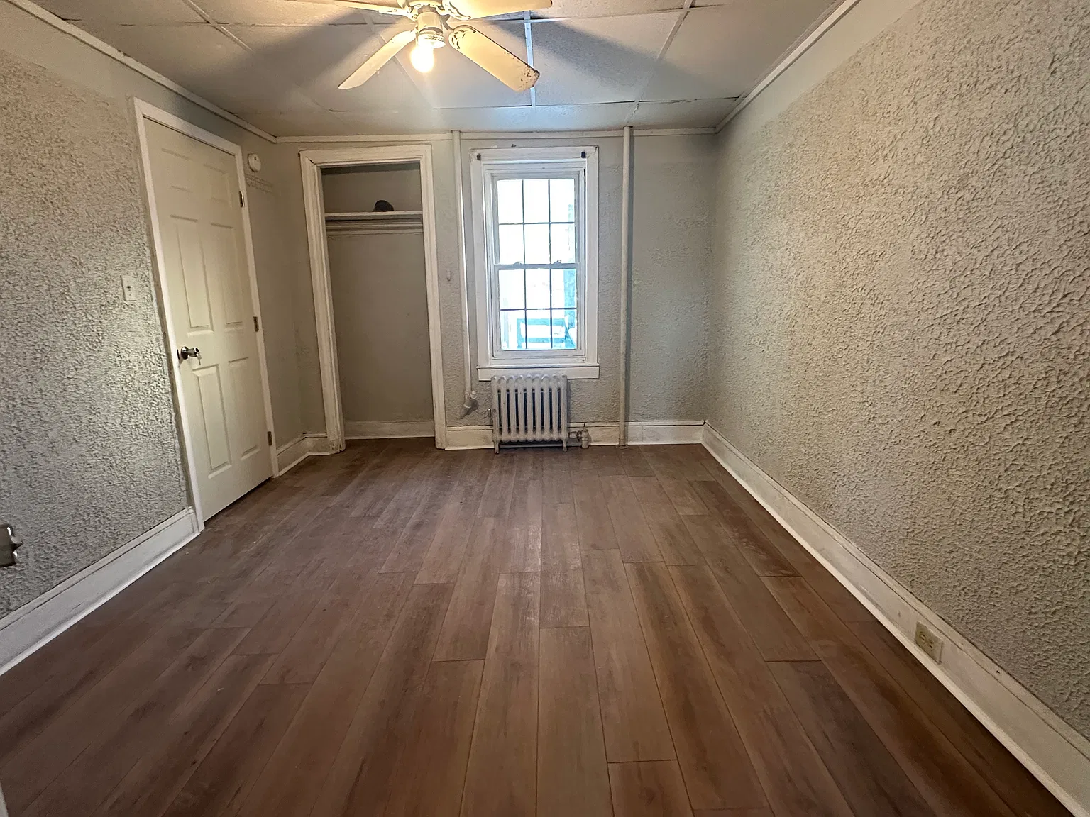 5 bed, 1.5 bath, 1960 sqft, $1,700 — Photo 4