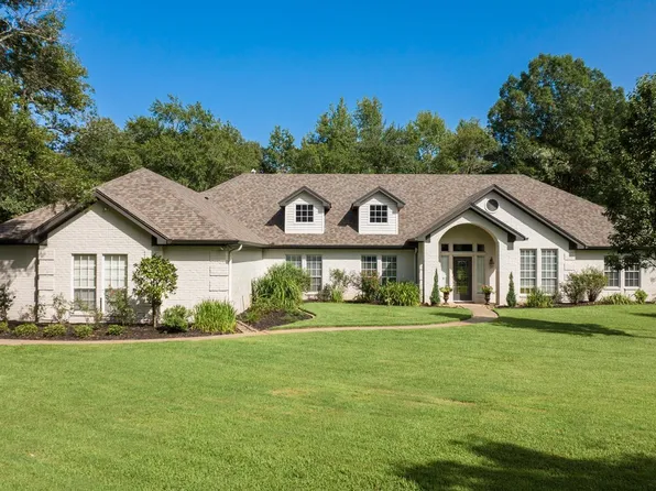 770 Big Woods Rd, Longview, TX 75605