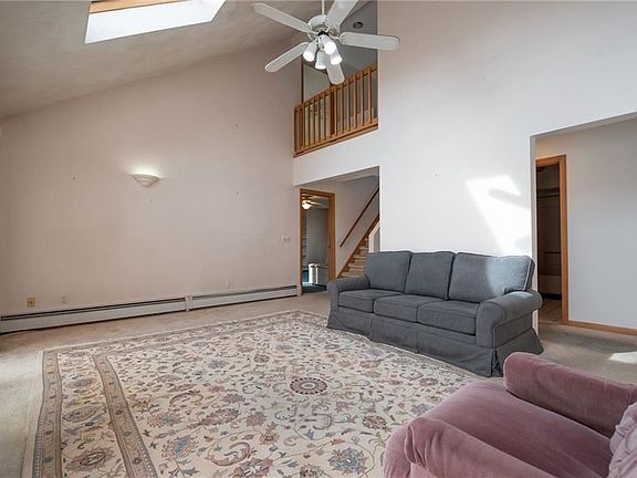3rd image of 8 Thornton St