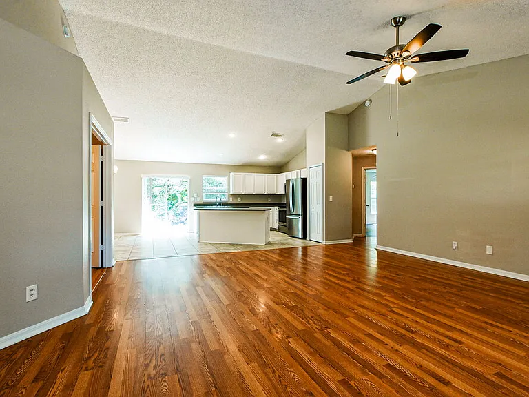 1320 Rain Forest Ln — Photo 5