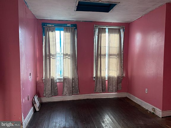 5th image of 513 S Lehigh St