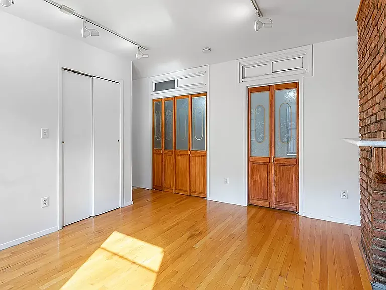 317 1st Ave #4F — Photo 11
