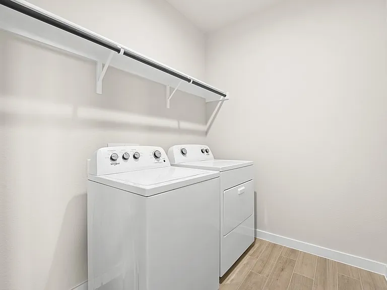 2107 Fortune Dr — Photo 25