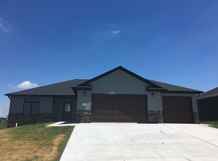 4705 15th Avenue Pl, Kearney, NE 68845