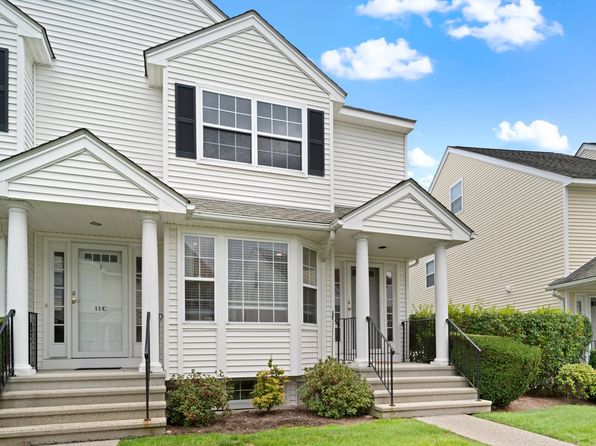 180 Turn Of River Rd Unit 11D