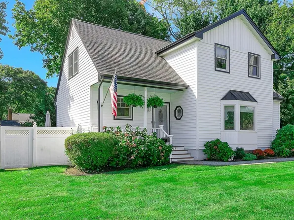 246 Saint James Avenue N, Saint James, NY 11780