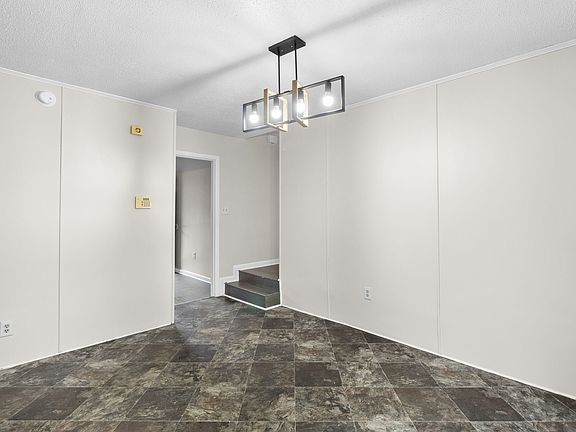 5th image of 1493 Argon Ave